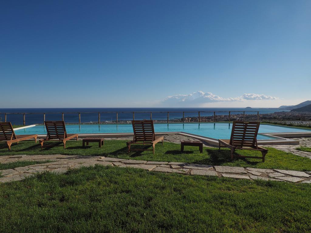Agriturismo "I Castellari" ปิเอตราลิกูเร ภายนอก รูปภาพ