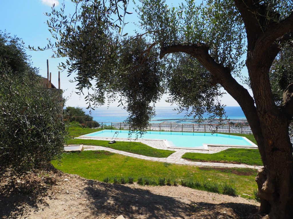 Agriturismo "I Castellari" ปิเอตราลิกูเร ภายนอก รูปภาพ