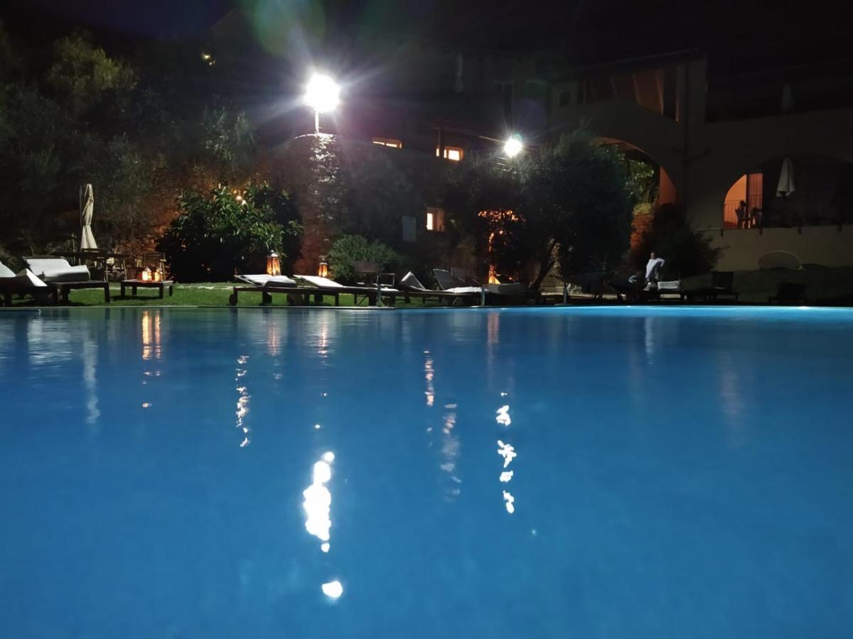 Agriturismo "I Castellari" ปิเอตราลิกูเร ภายนอก รูปภาพ